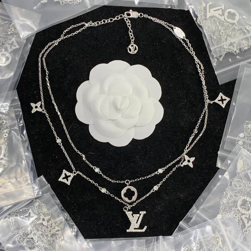 LV Necklace 03lyr568